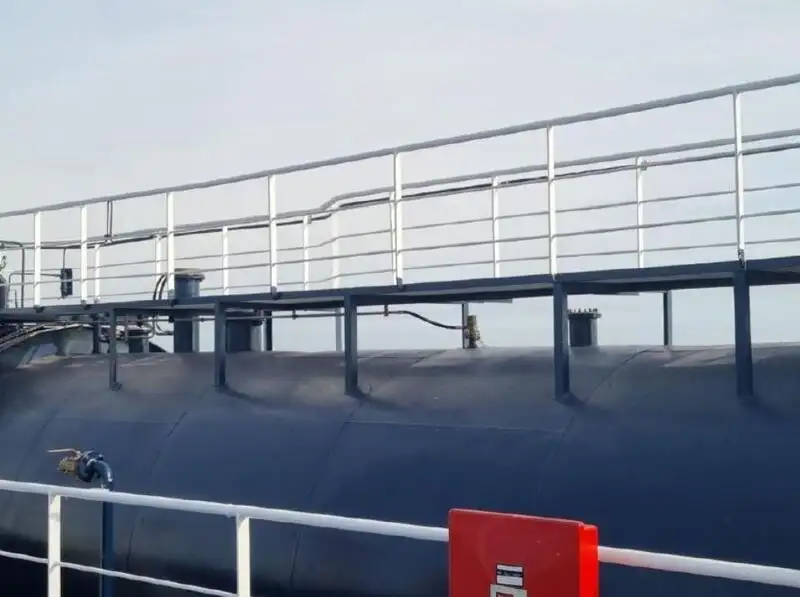 Tankowiec do przewozu ropy/chemikaliów na sprzedaż