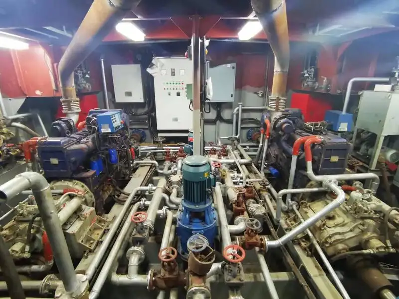Tankowiec do przewozu ropy/chemikaliów na sprzedaż