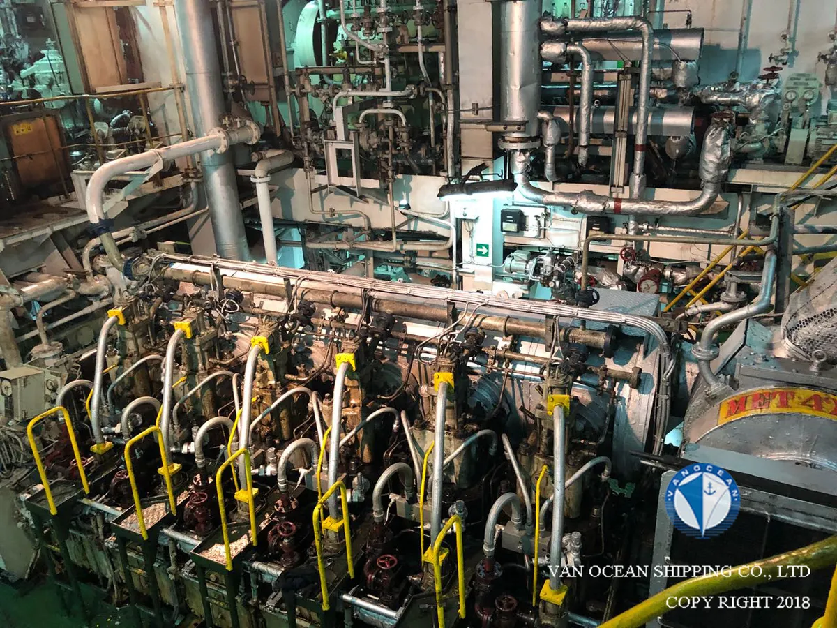 Tankowiec do przewozu ropy/chemikaliów na sprzedaż