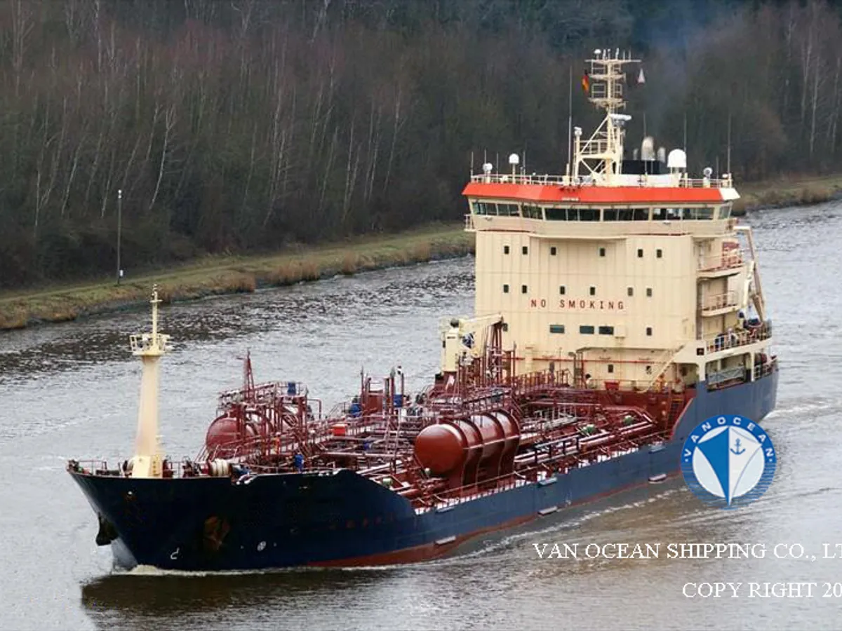 Tankowiec do przewozu ropy/chemikaliów na sprzedaż