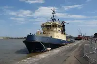 Łódź holownicza na sprzedaż