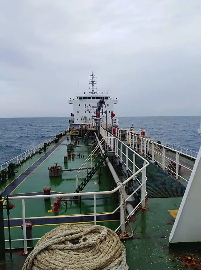 Tankowiec do przewozu ropy/chemikaliów na sprzedaż