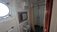 Statek badawczy na sprzedaż