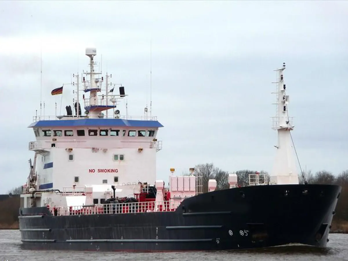 Tankowiec do przewozu ropy/chemikaliów na sprzedaż
