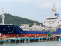 Tankowiec do przewozu ropy/chemikaliów na sprzedaż