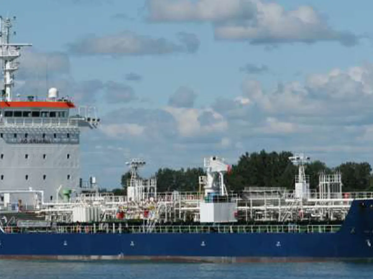 Tankowiec do przewozu ropy/chemikaliów na sprzedaż