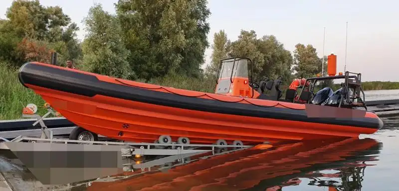 Sztywno-powłokowa łódź pontonowa na sprzedaż
