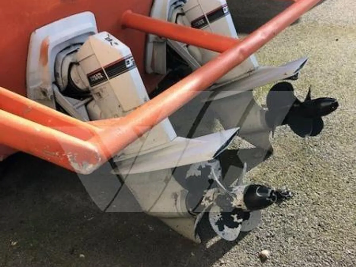 Statki robocze na sprzedaż