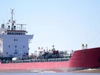Tankowiec do przewozu ropy/chemikaliów na sprzedaż