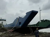 Statek desantowy, czołgowy na sprzedaż