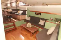 Pływający hotel na sprzedaż