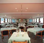 Pływający hotel na sprzedaż