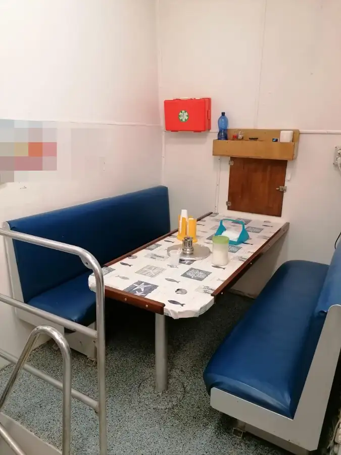 Statek załogowy na sprzedaż