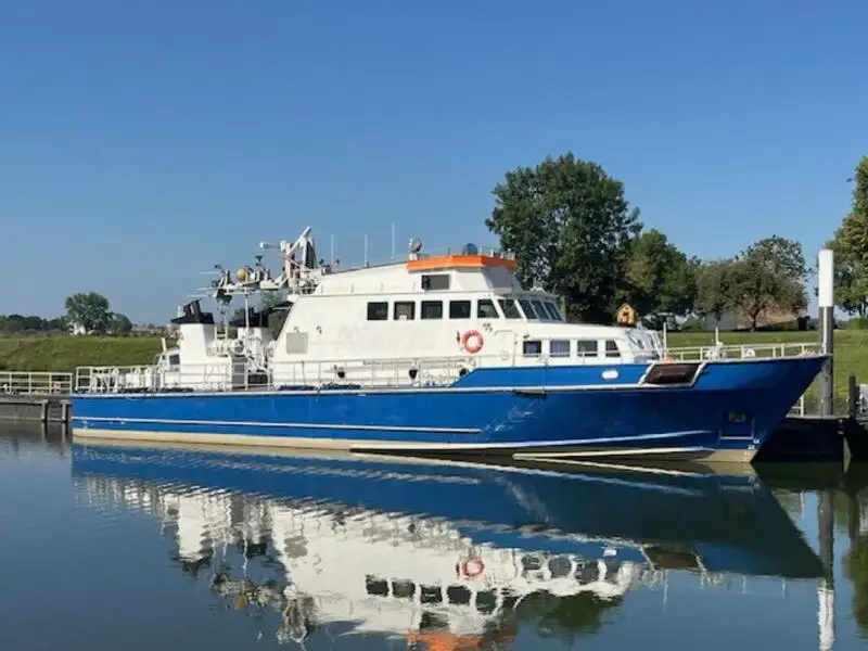 Łódź patrolowa na sprzedaż