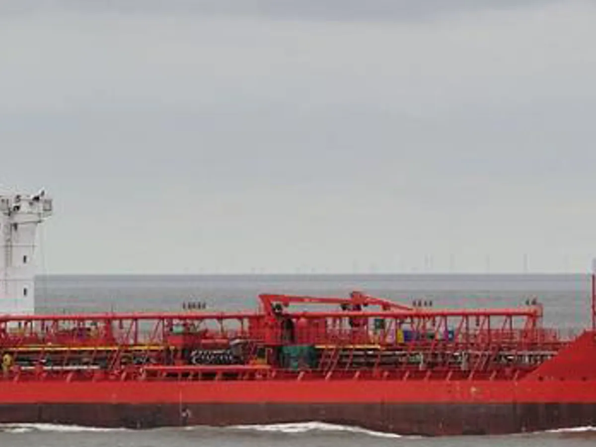 Tankowiec do przewozu ropy/chemikaliów na sprzedaż