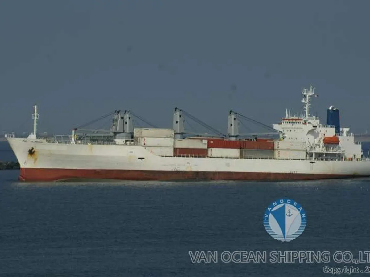Tankowiec do przewozu ropy/chemikaliów na sprzedaż