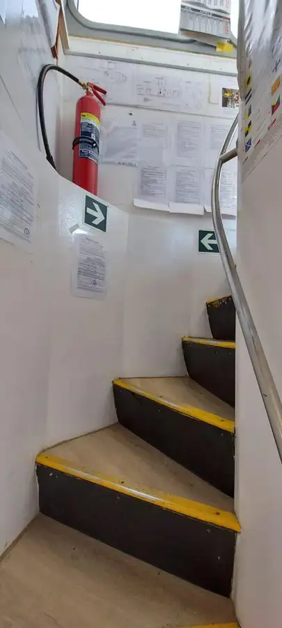 Statek załogowy na sprzedaż
