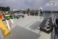 Pływający hotel na sprzedaż