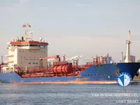 Tankowiec do przewozu ropy/chemikaliów na sprzedaż
