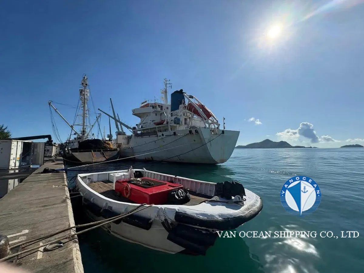 Statek chłodniczy na sprzedaż