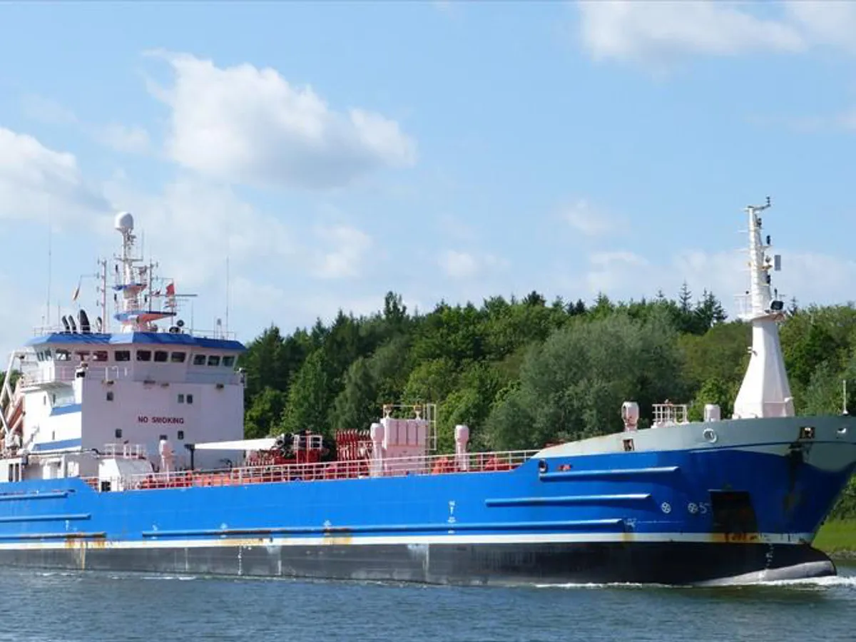 Tankowiec do przewozu ropy/chemikaliów na sprzedaż