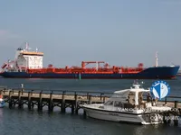 Tankowiec do przewozu ropy/chemikaliów na sprzedaż