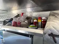 Ponton na sprzedaż