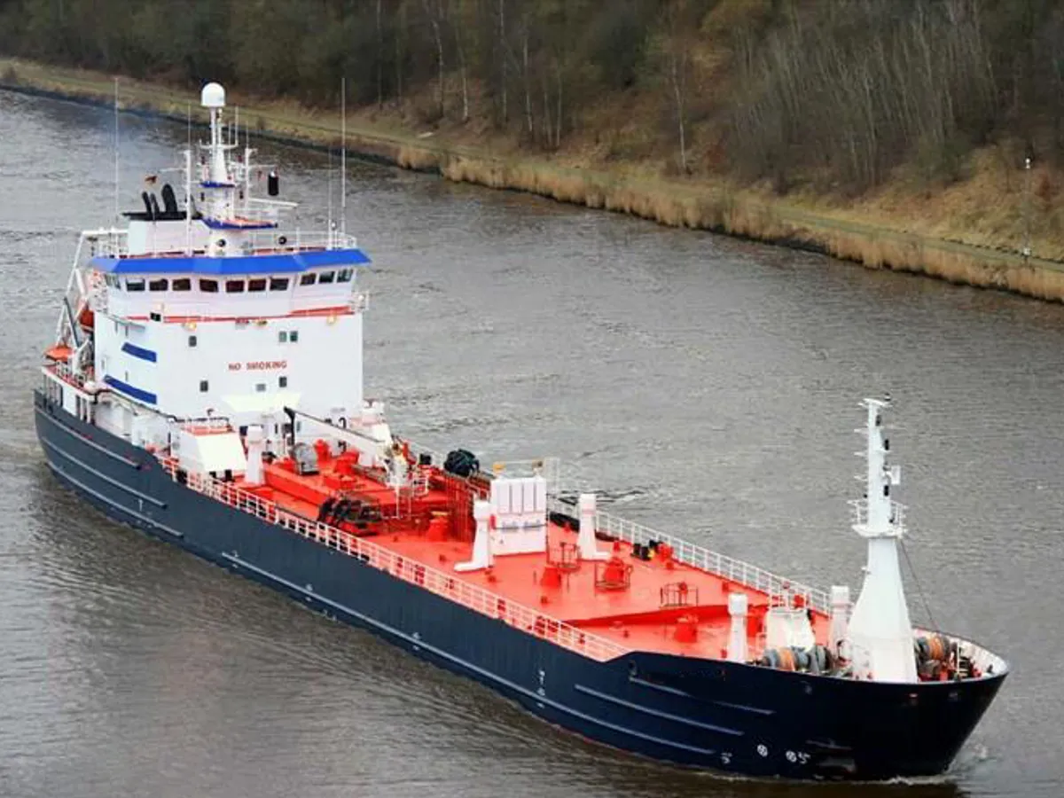 Tankowiec do przewozu ropy/chemikaliów na sprzedaż