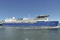 Pływający hotel na sprzedaż