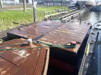 Ponton na sprzedaż