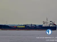 Tankowiec do przewozu ropy/chemikaliów na sprzedaż