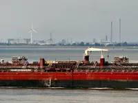 Tankowiec do przewozu ropy/chemikaliów na sprzedaż