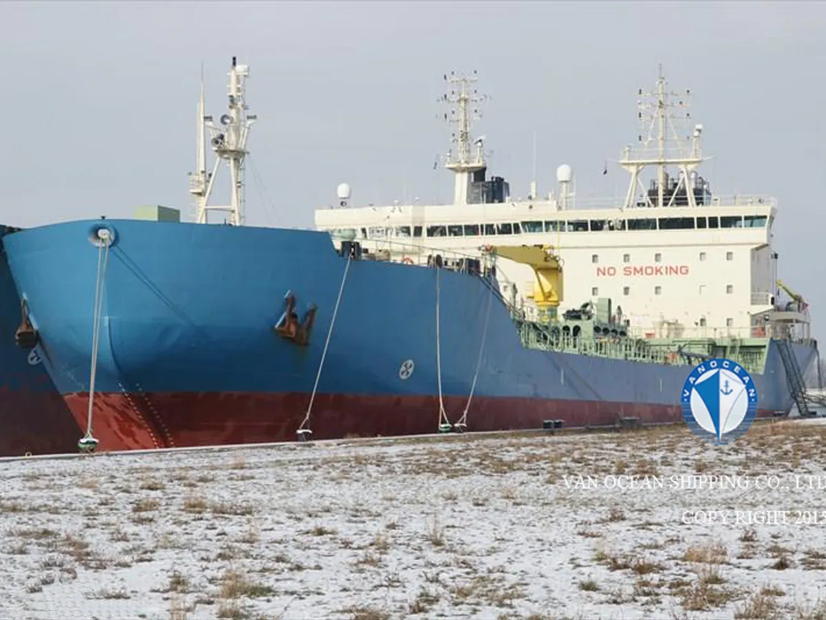Tankowiec do przewozu ropy/chemikaliów na sprzedaż