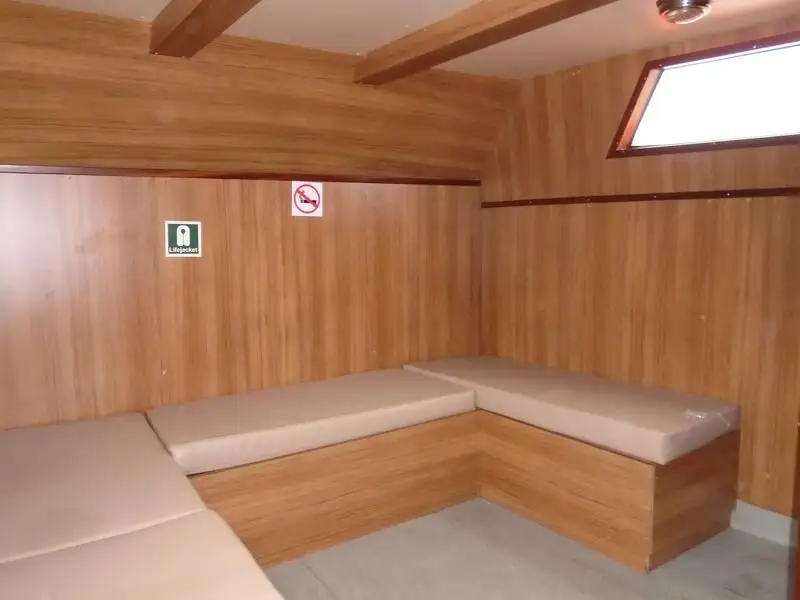 Łódź holownicza na sprzedaż