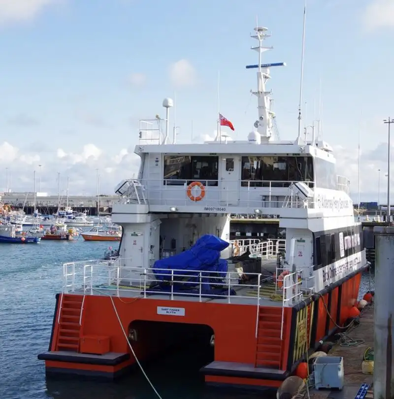 Kontenerowiec na sprzedaż