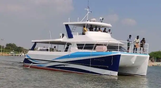 Statek motorowy na sprzedaż