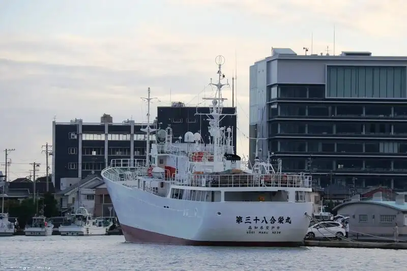 Trawler rybacki na sprzedaż