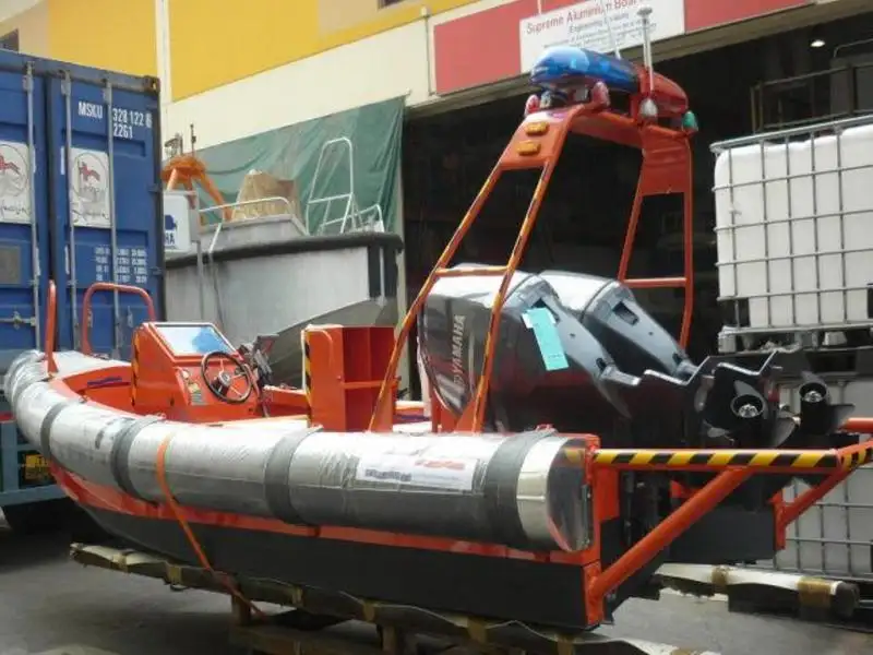 statek ratowniczy na sprzedaż