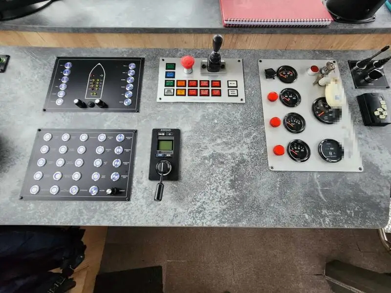 Łodzie robocze na sprzedaż