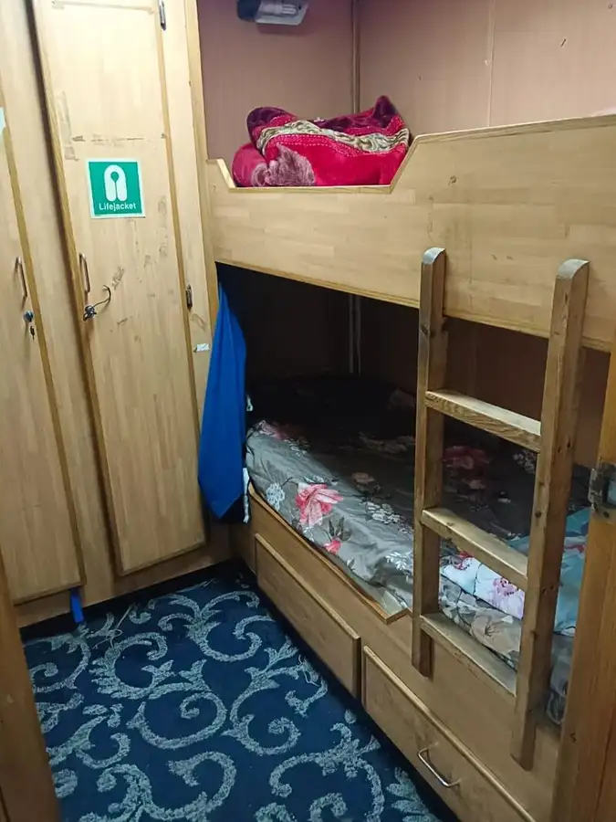 Załoga łodzi na sprzedaż