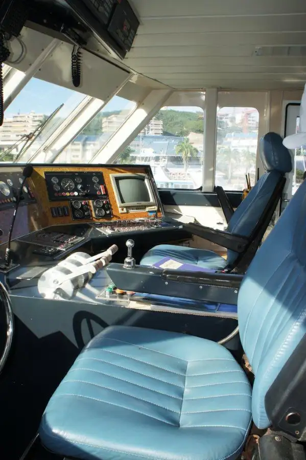 Statek promowy na sprzedaż