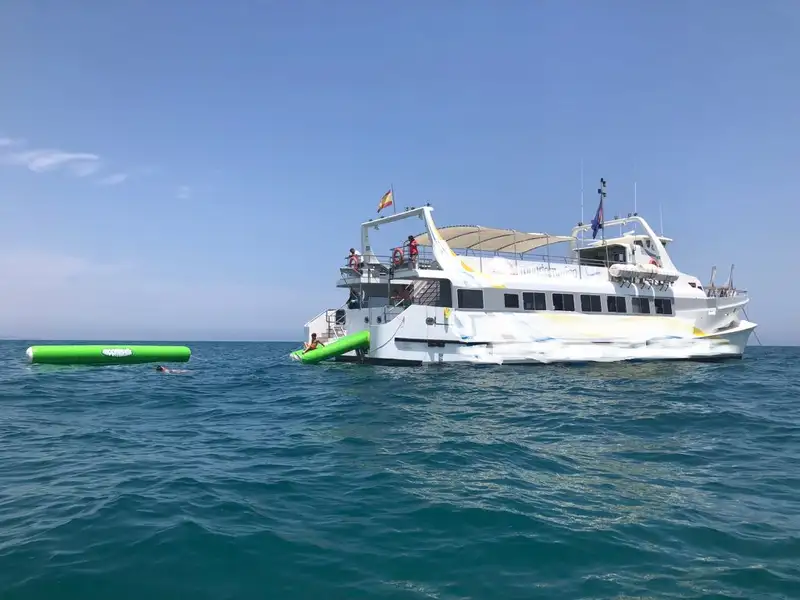 Statek promowy na sprzedaż