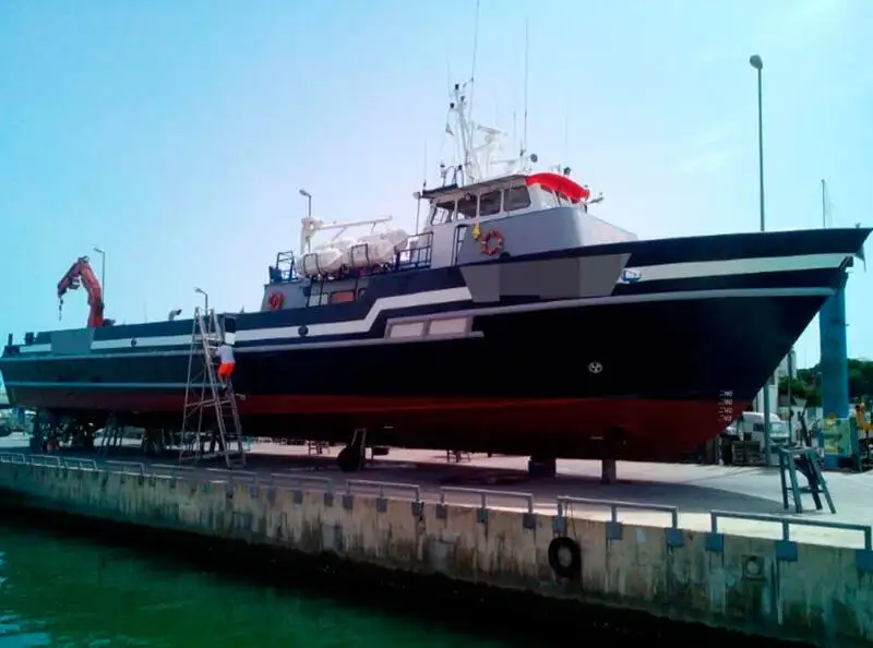 Załoga łodzi na sprzedaż