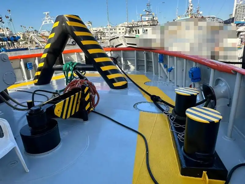 Łódź holownicza na sprzedaż