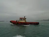 Łódź holownicza na sprzedaż