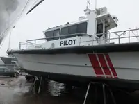 Łódź pilotująca na sprzedaż